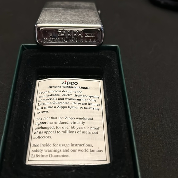 RARE - 1998 Zippo 50 Year Commemorative 1947 Parade Car Lighter. - Picture 3 of 5